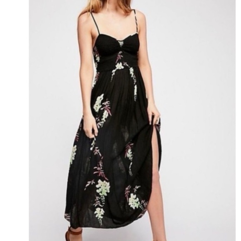 FREE PEOPLE 🖤 ‘Beau’ Floral Print Smocked Maxi Dress